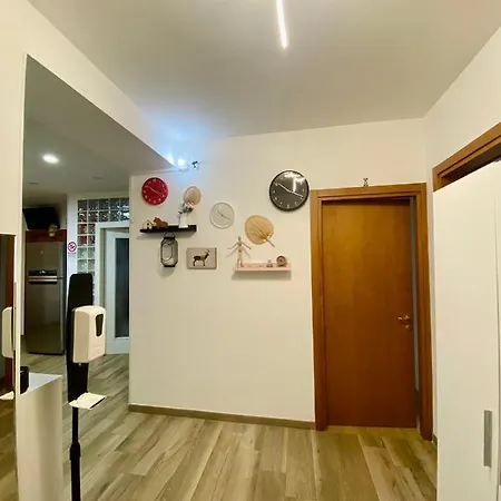 Homestay Venice Station House