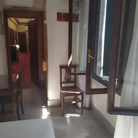 阿拉法瓦酒店 酒店 2*