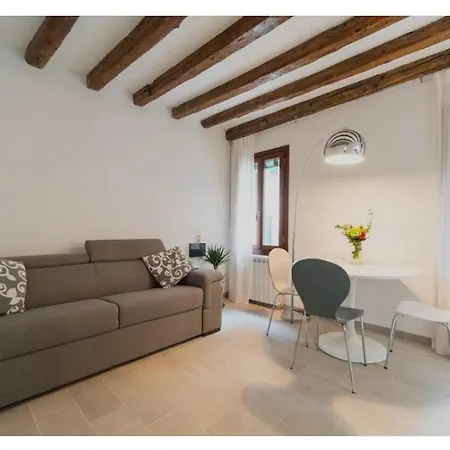 Design House Biennale Apartment Venice