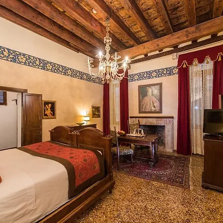 Palazzo Priuli Hotel