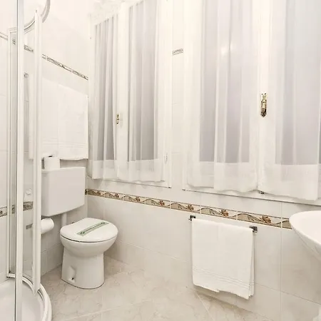Fava Hotel Venice