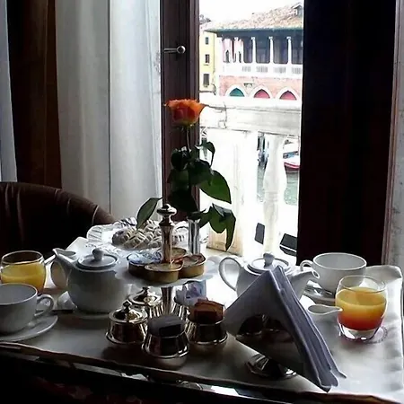 Hotel Pesaro Palace Wenecja