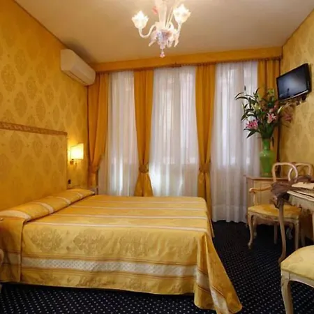 Hotel Castello 3*