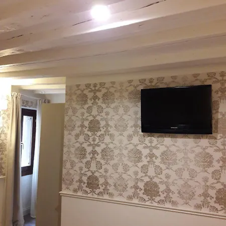 Bartolomeo Hotel 2*