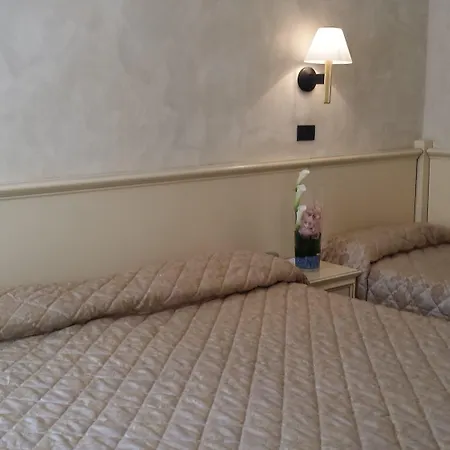 Szálloda Carlton Capri 3*