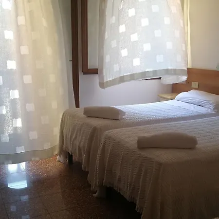Guest house Alloggi Gerotto Calderan 1 3*