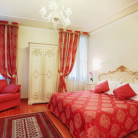 San Luca فندق