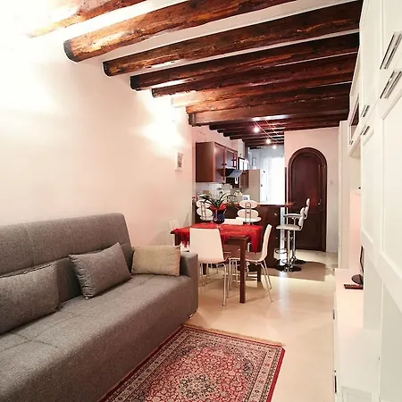 San Luca فندق