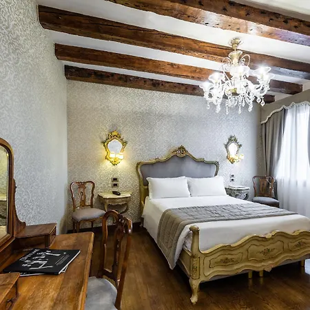 Palazzo San Lorenzo Hotel 4*
