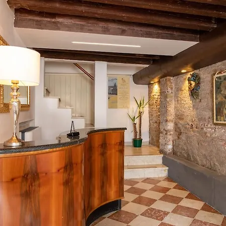 בית הארחה Charming Palace Santa Fosca