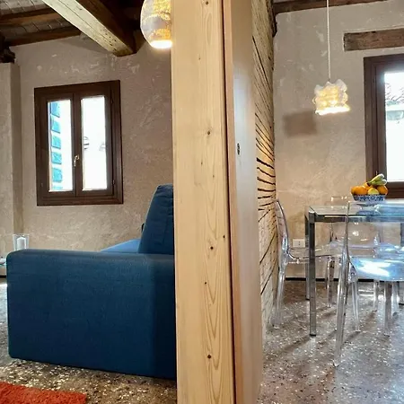 Romantic Grand Canal Apartment Venice