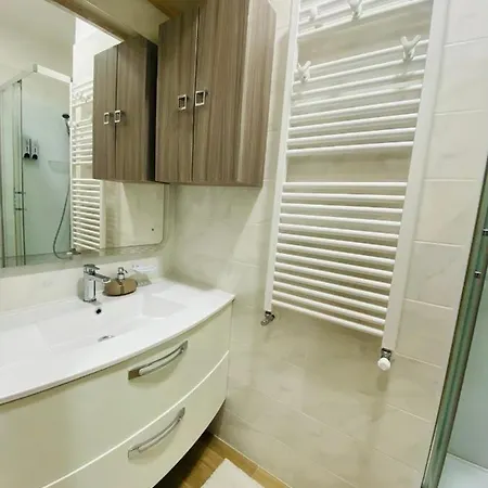 Homestay Venice Station House