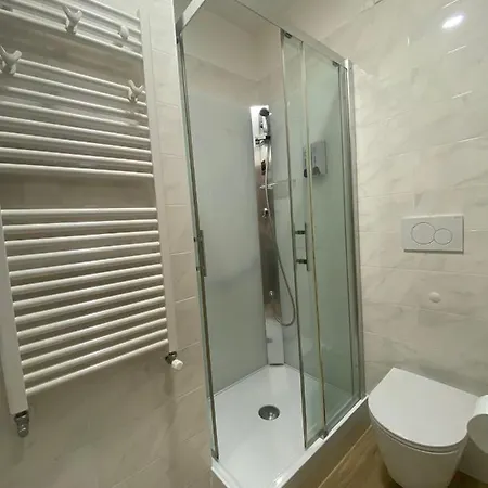 Homestay Venice Station House