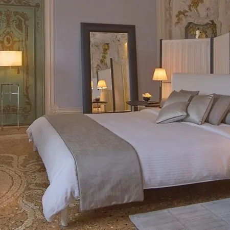 Aman Hotel 5*