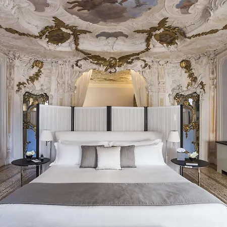 Aman Hotel 5*