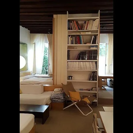 Open Space A Fra Architettura E Pittura, Fra Moderno E Antico Apartment Venedig