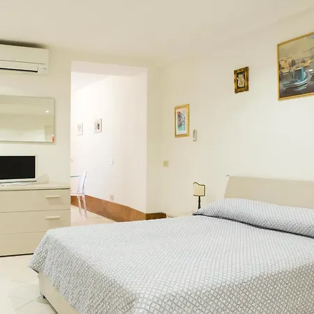 -spacious And Flat With Private Patio * Venice