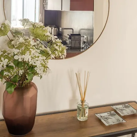 Apartment Sant'aponal Cozy With Balcony R&r *