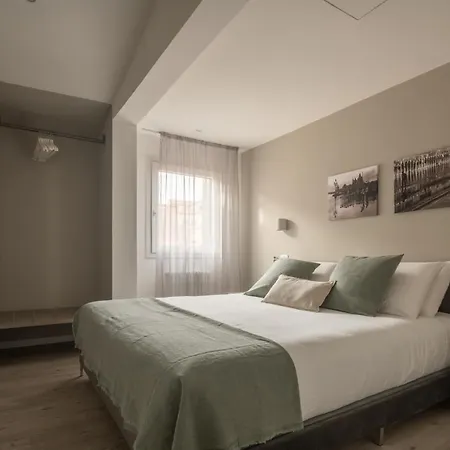 Sant'aponal Cozy With Balcony R&r Venice