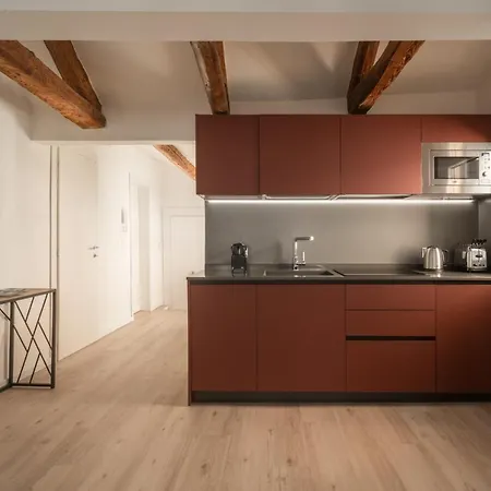 Sant'aponal Cozy With Balcony R&r Apartment *