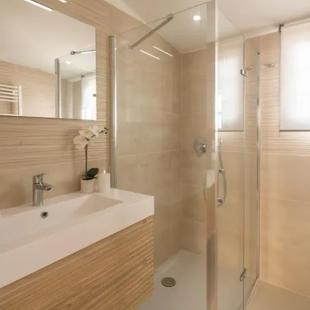 Sant'aponal Cozy With Balcony R&r *