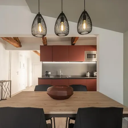 Apartment Sant'aponal Cozy With Balcony R&r *
