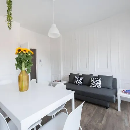 Modern, Contemporary Flat-15 Minutes To Venice