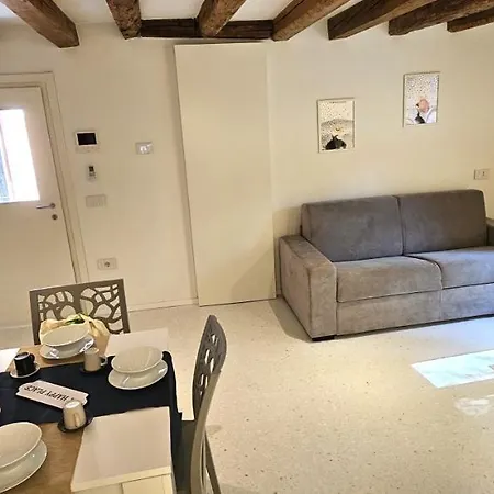 Cozy Small With Private Garden Lejlighed