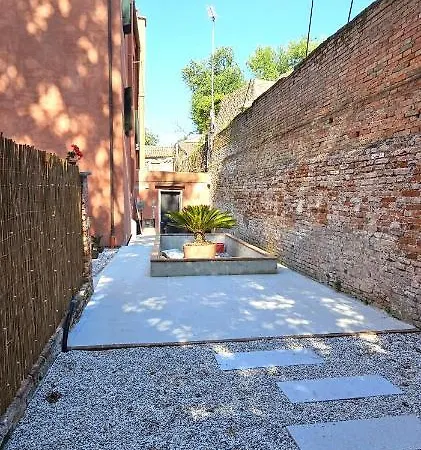 Lejlighed Cozy Small With Private Garden *