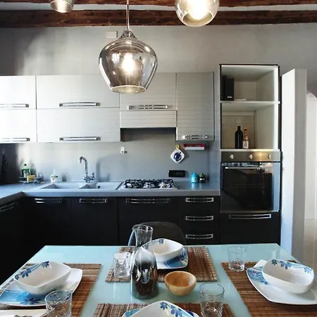 Domus Biennale, Modern In Centre. Apartment Venice