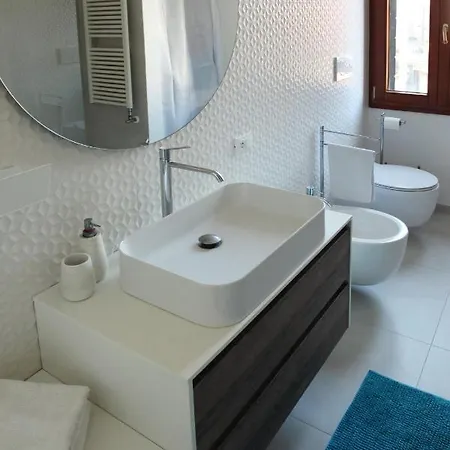 Apartment Domus Biennale, Modern In Centre. Venice