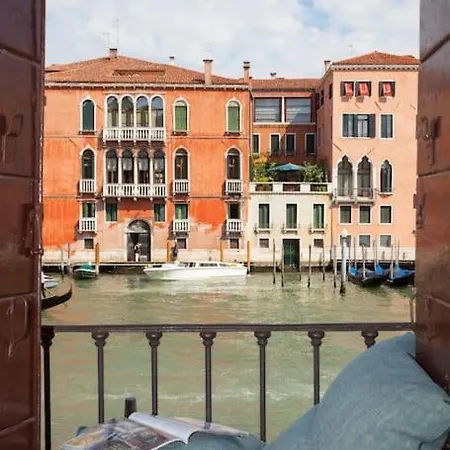 Apartment Palazzo Alvera Grand Canal *