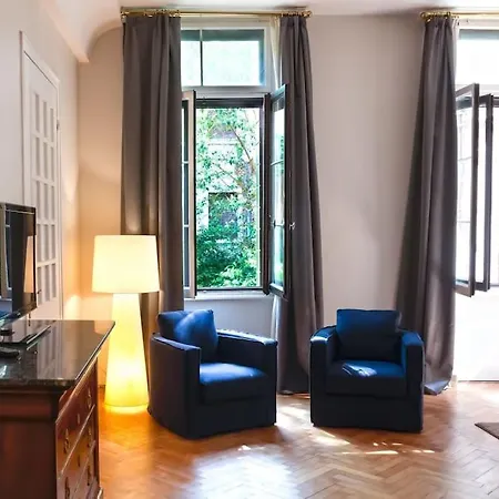 Palazzo Alvera Grand Canal Apartment
