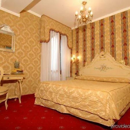 American-dinesen 4* Venice