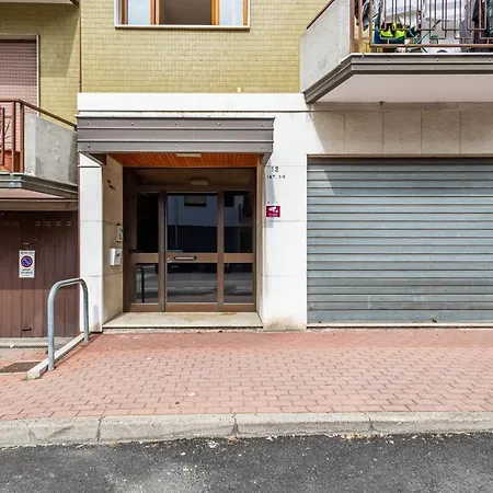 Kris- Bright With Parking! Apartment Mestre