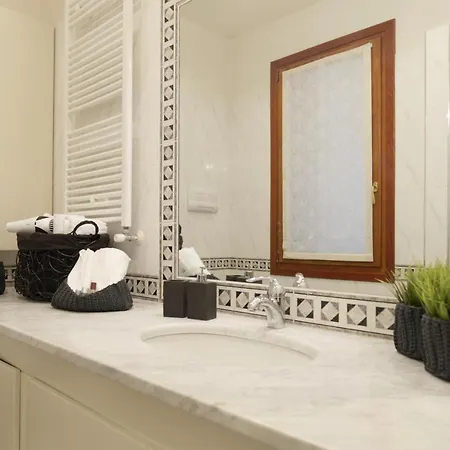 Apartment Domus Dea Venice