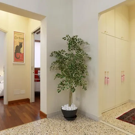 Domus Dea Apartment *