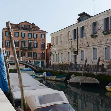 Domus Dea Apartment