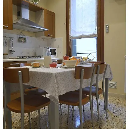 Domus Dea Apartment *