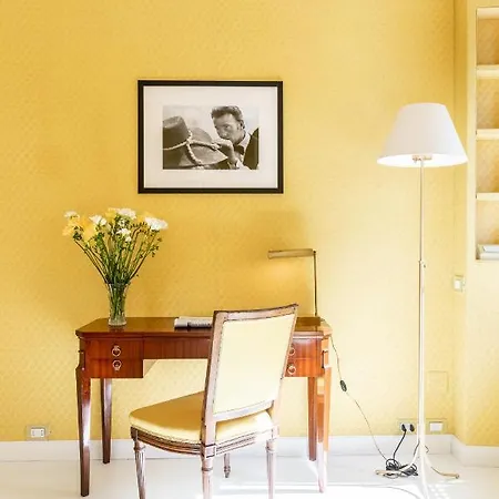 Apartment La Casa Di Hubert De Givenchy - Dimora Italia *
