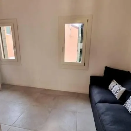 S. Giacomo Da L'orio Apartment