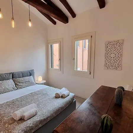 S. Giacomo Da L'orio Apartament *