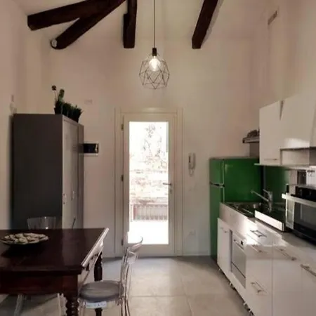 S. Giacomo Da L'orio Apartment *