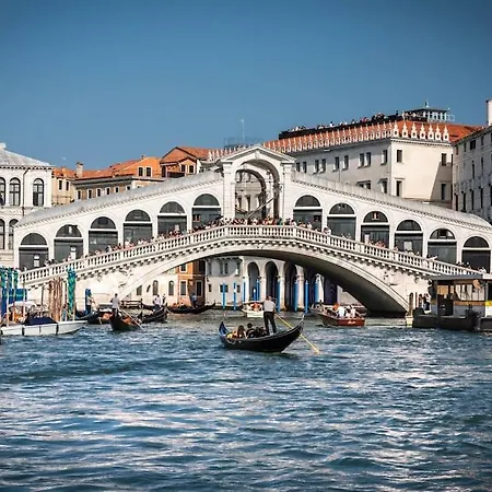 Apt With Amazing View - San Marco Apartment