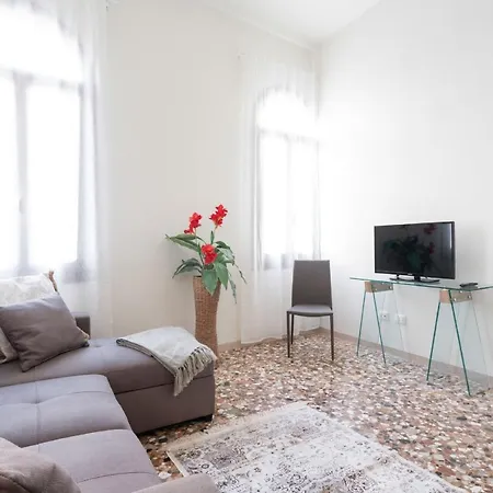 Apartment Accademia Charm By Wonderful Italy Venice