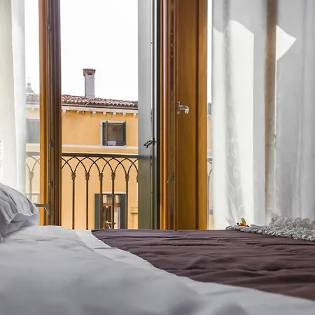 Accademia Charm By Wonderful Italy * Venice