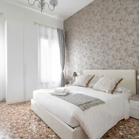 Apartment Accademia Charm By Wonderful Italy