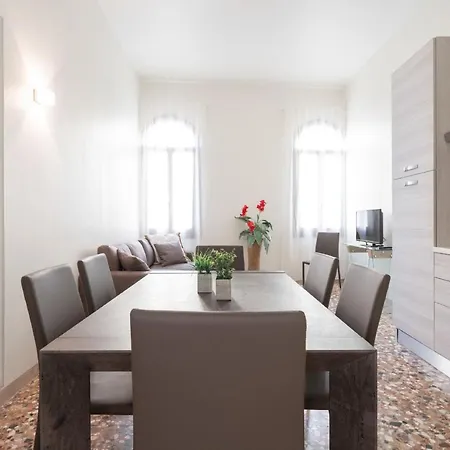 Apartment Accademia Charm By Wonderful Italy Venice