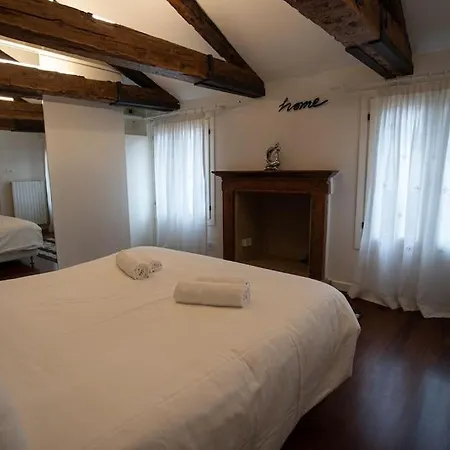 Ca' Regina Apartment *