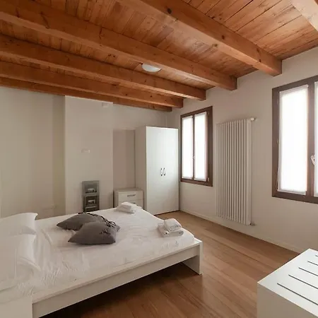 Apartment Dimora Acquamarina Venice
